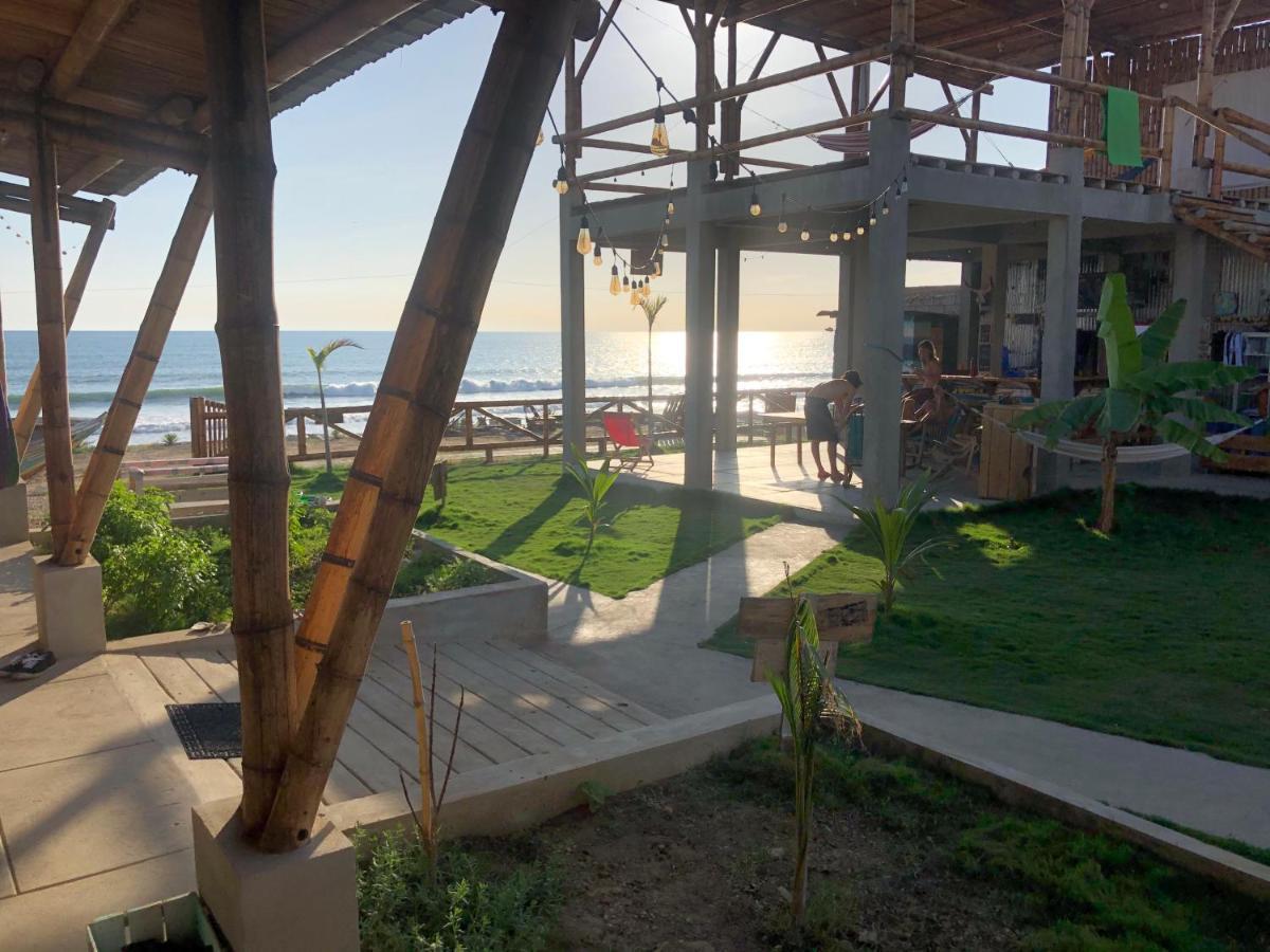 ホテル Free Spirit Ecuador, Puerto Engabao エクステリア 写真