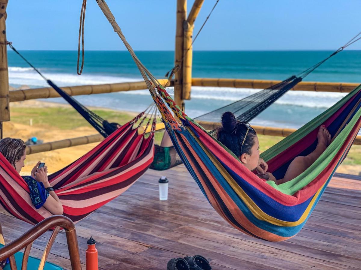 ホテル Free Spirit Ecuador, Puerto Engabao エクステリア 写真