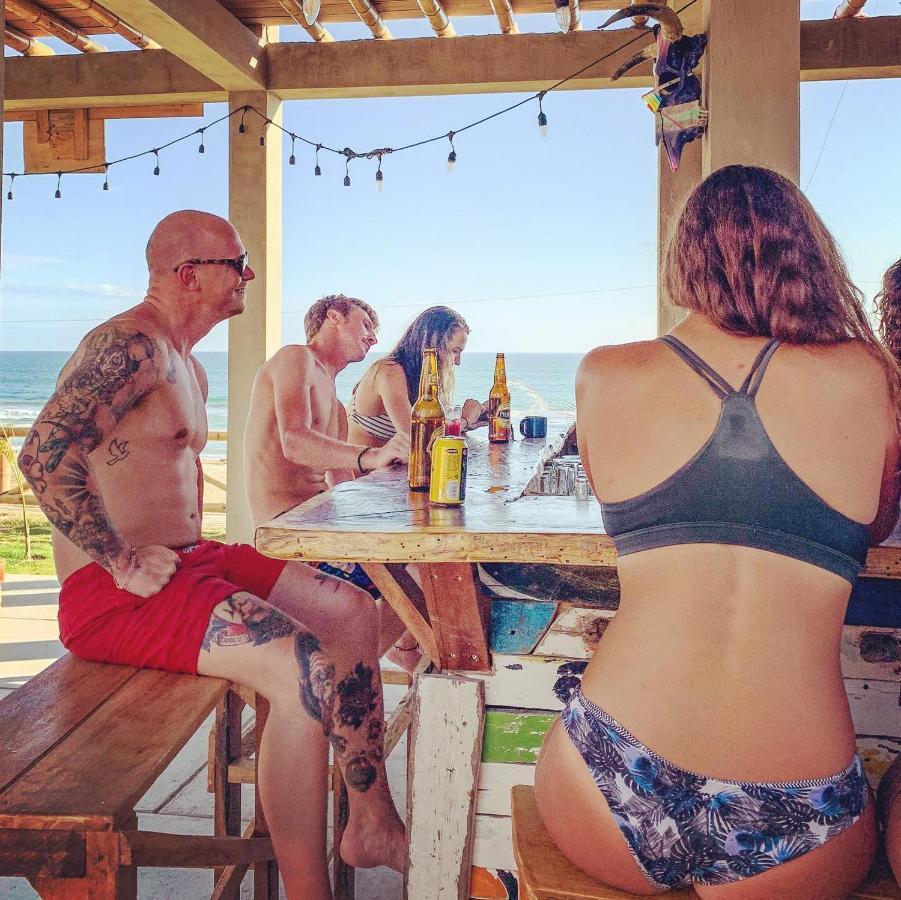 ホテル Free Spirit Ecuador, Puerto Engabao エクステリア 写真