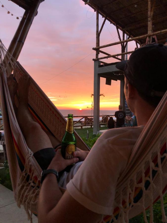 ホテル Free Spirit Ecuador, Puerto Engabao エクステリア 写真