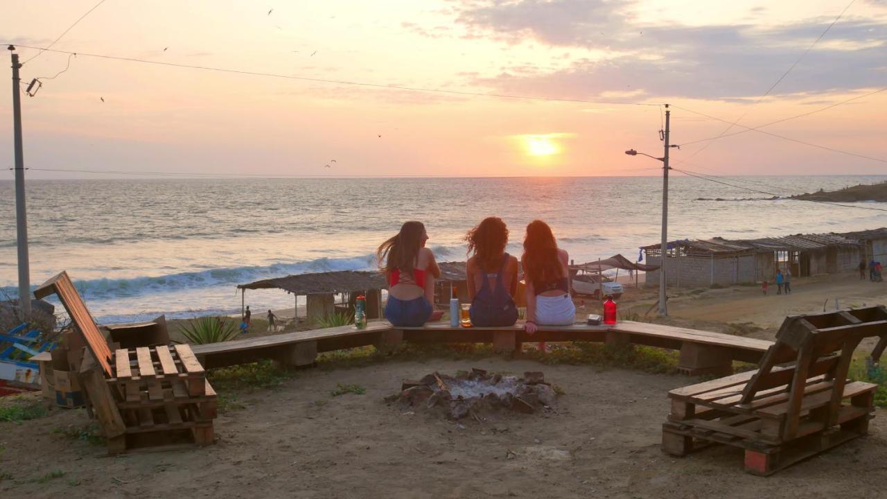 ホテル Free Spirit Ecuador, Puerto Engabao エクステリア 写真